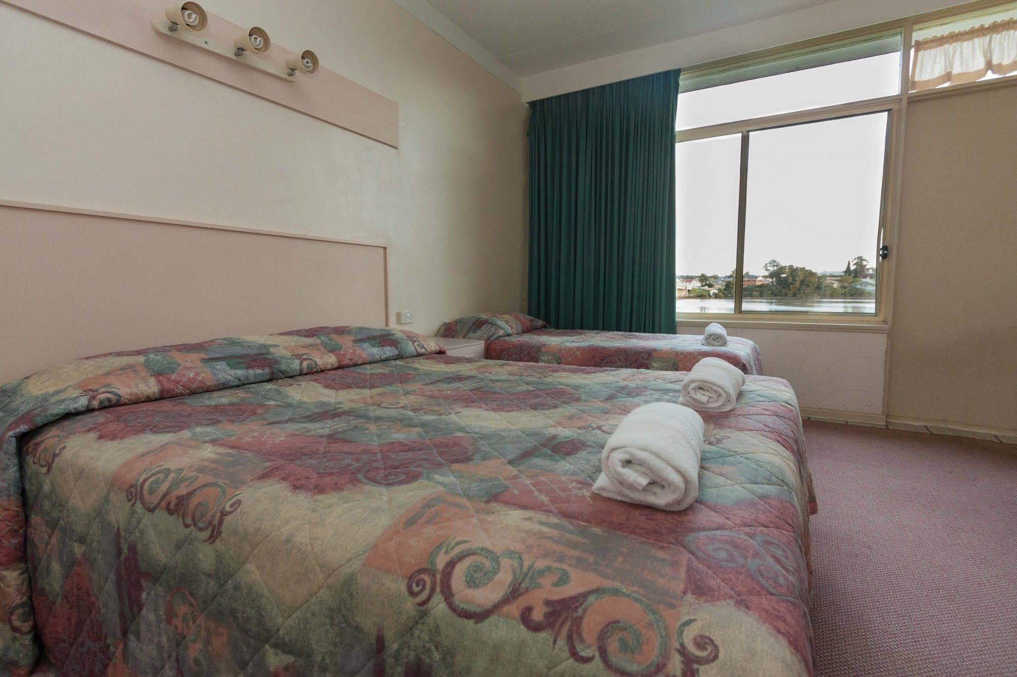 Moruya Waterfront Hotel Motel Exterior foto