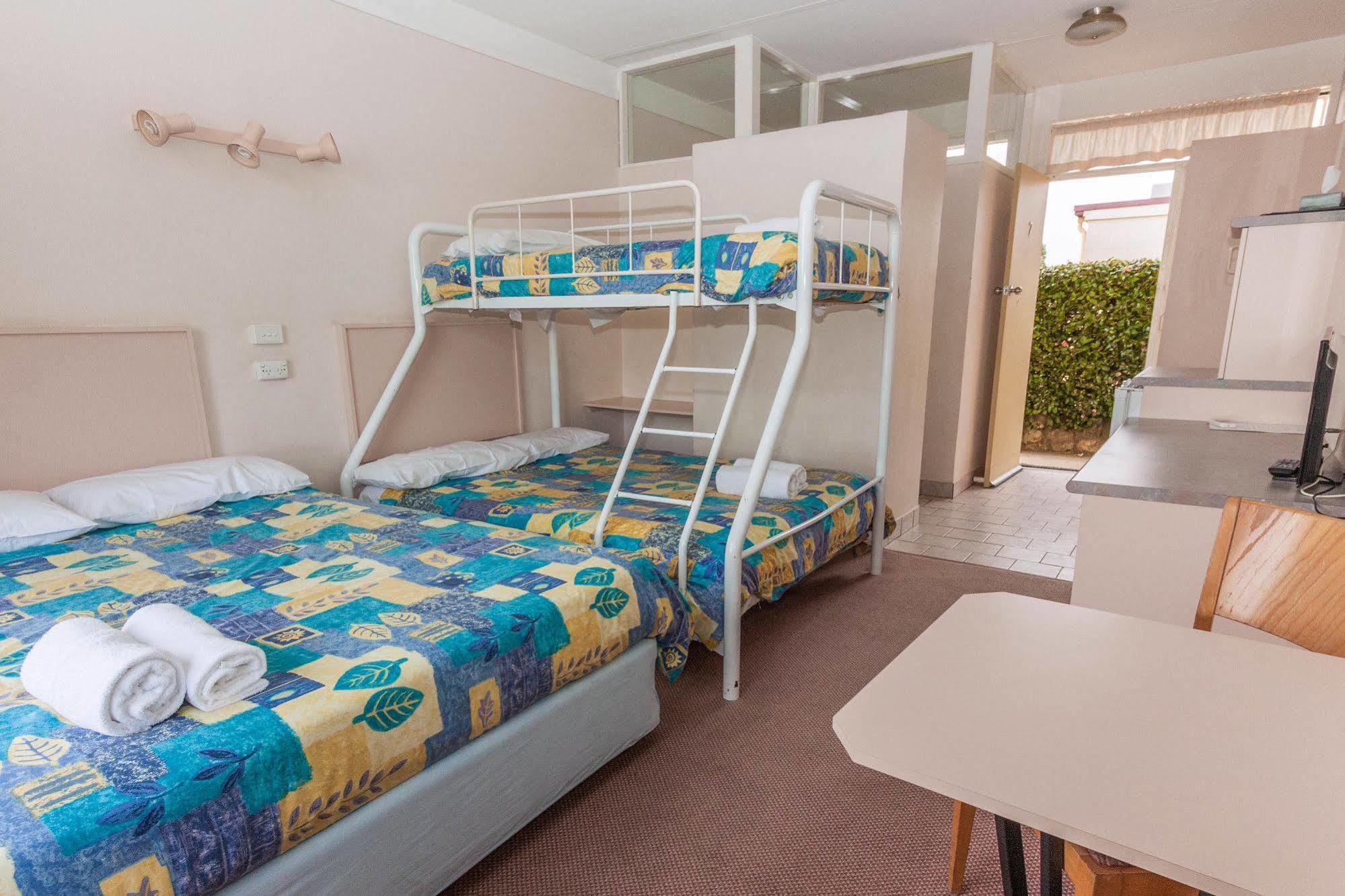 Moruya Waterfront Hotel Motel Exterior foto